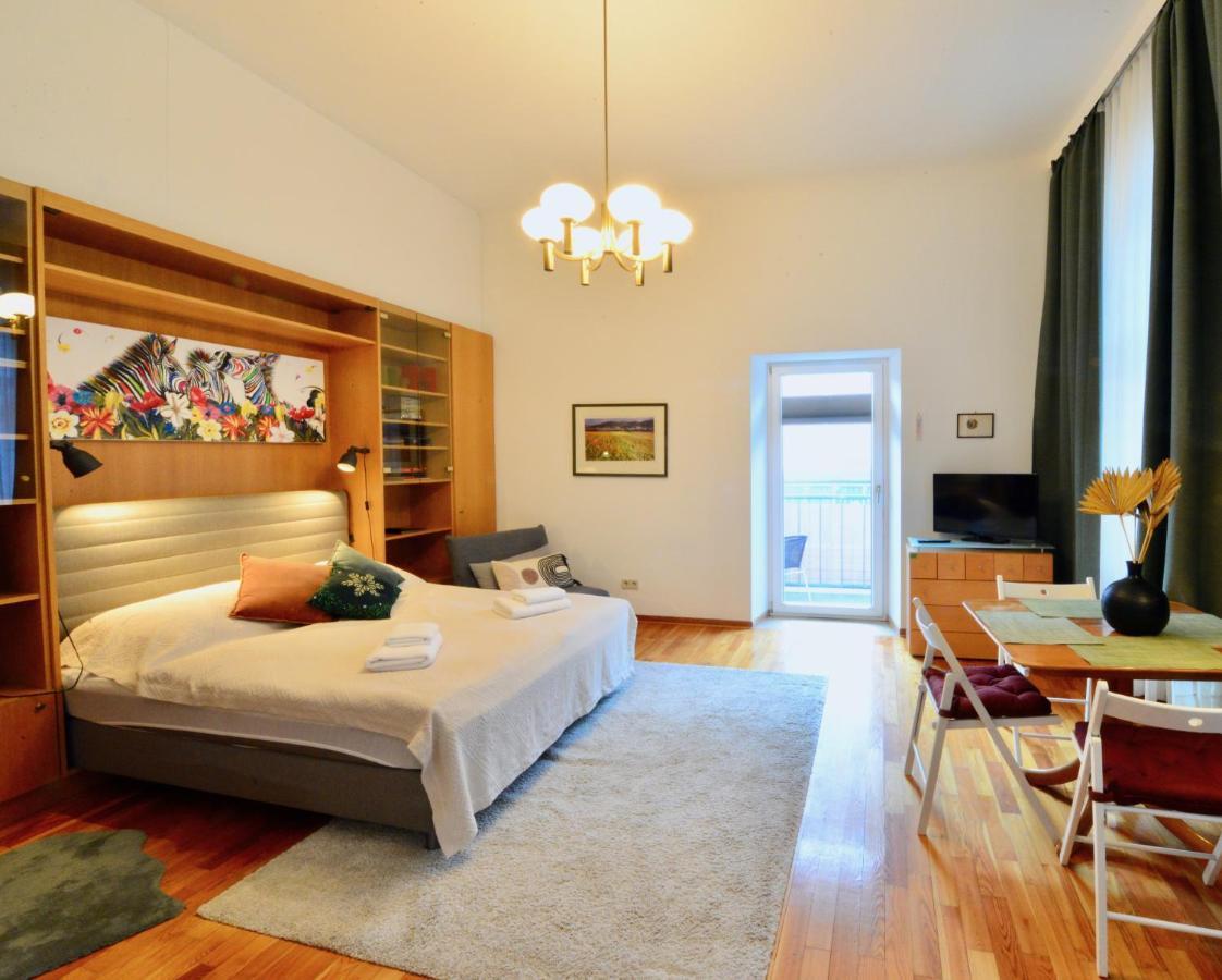 Apartament Charming With Balcony In Hip & Trendy Margareten Wiedeń